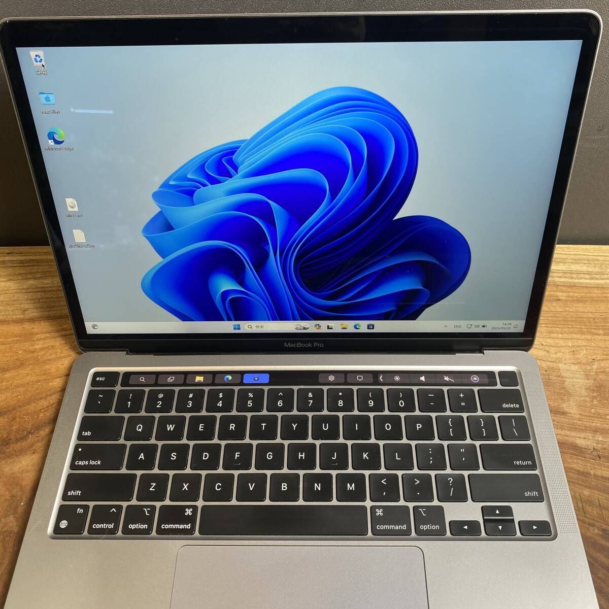 M1搭載！］Apple MacBook Pro 13inch 2020/Apple M1/16GB/SSD512GB