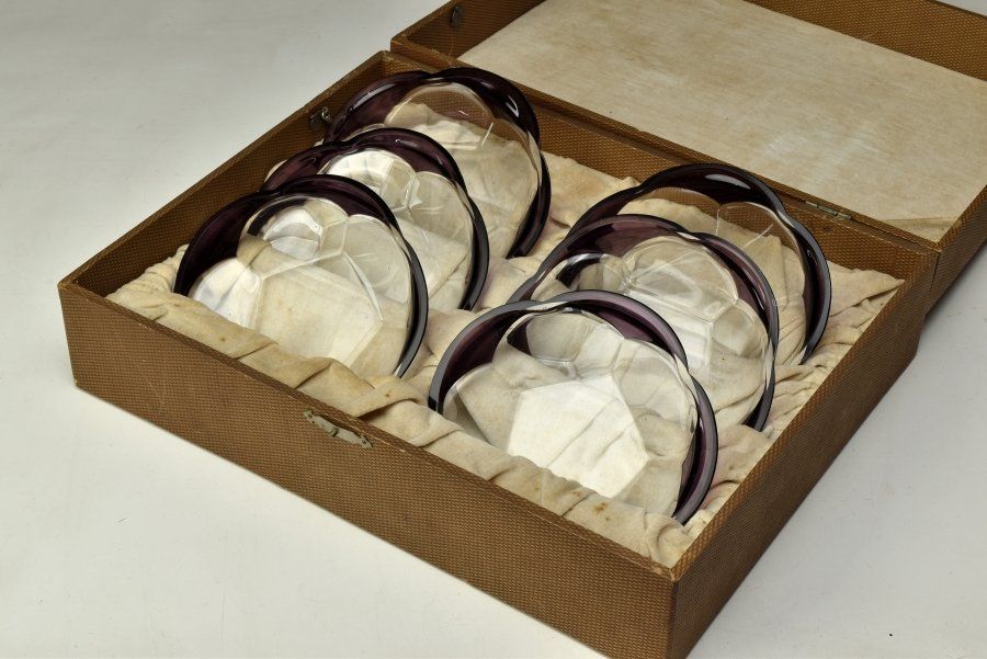 全品全国 送料無料！ 蔵C9786a レトロガラス 切子 被せガラス 梅型 小皿 ６客 値段交渉承れます