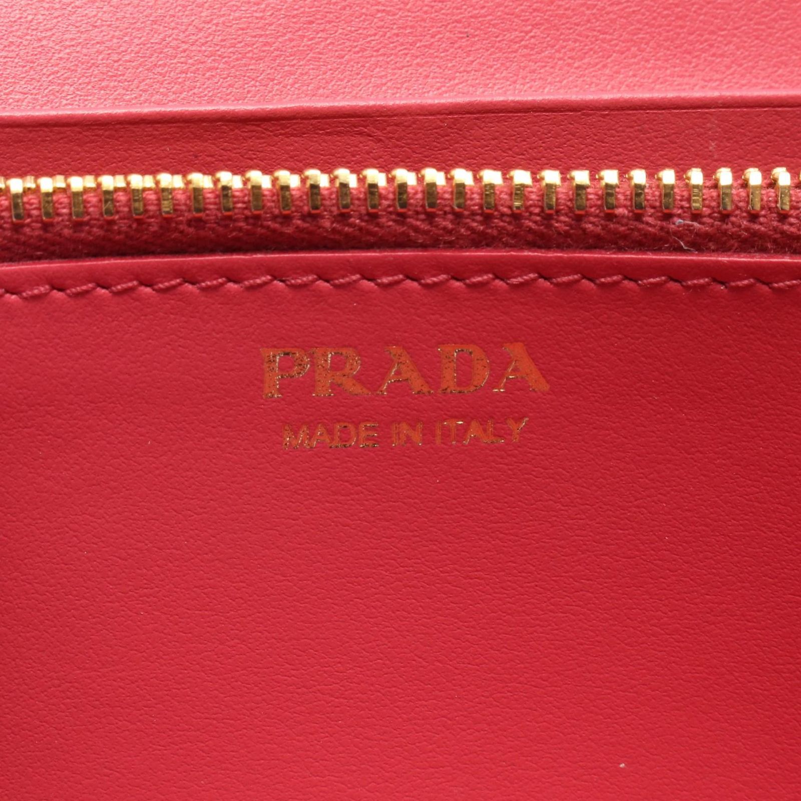 PRADA
