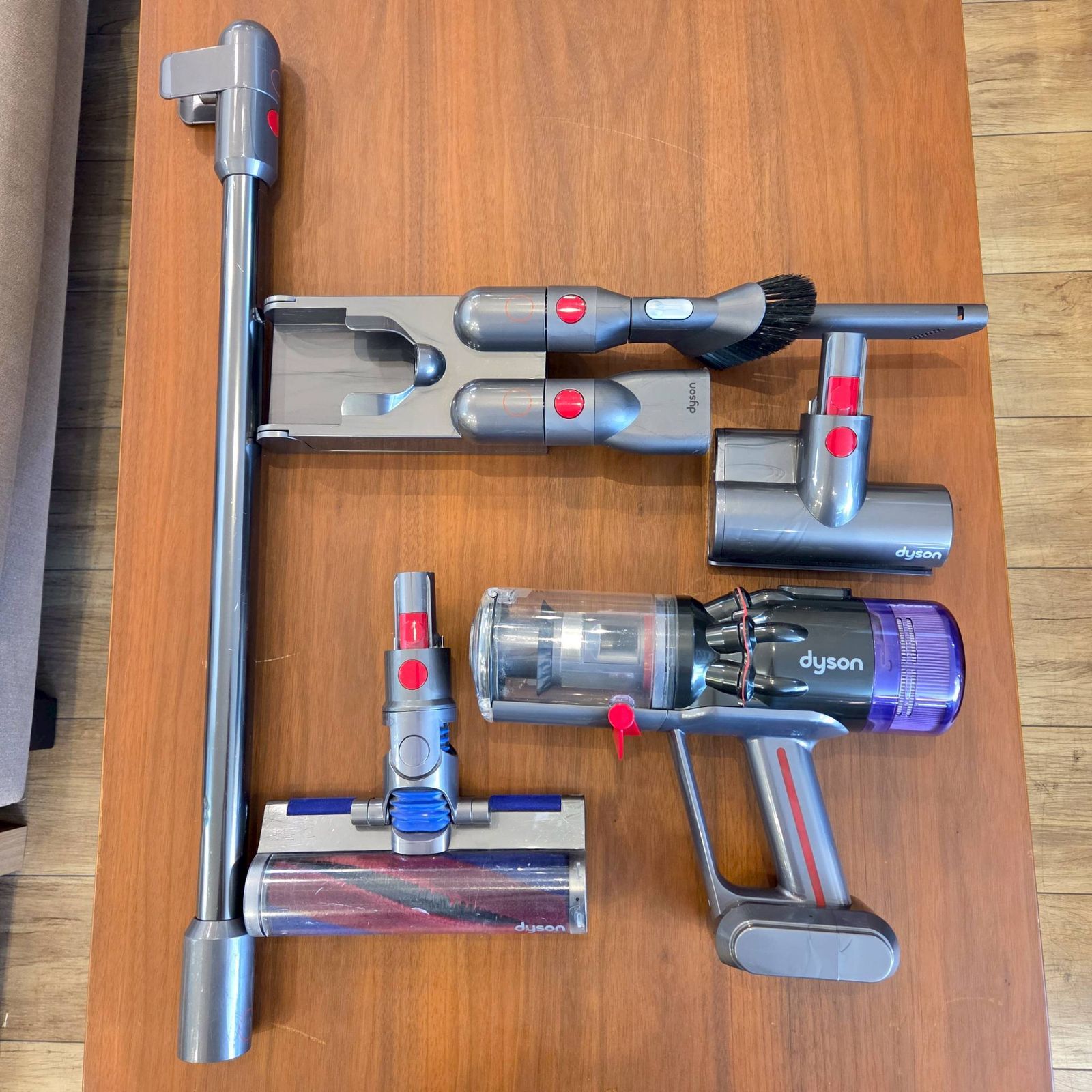 ジャンク品 ダイソン Dyson Micro 1.5kg コードレススティッククリーナー SV21 掃除機