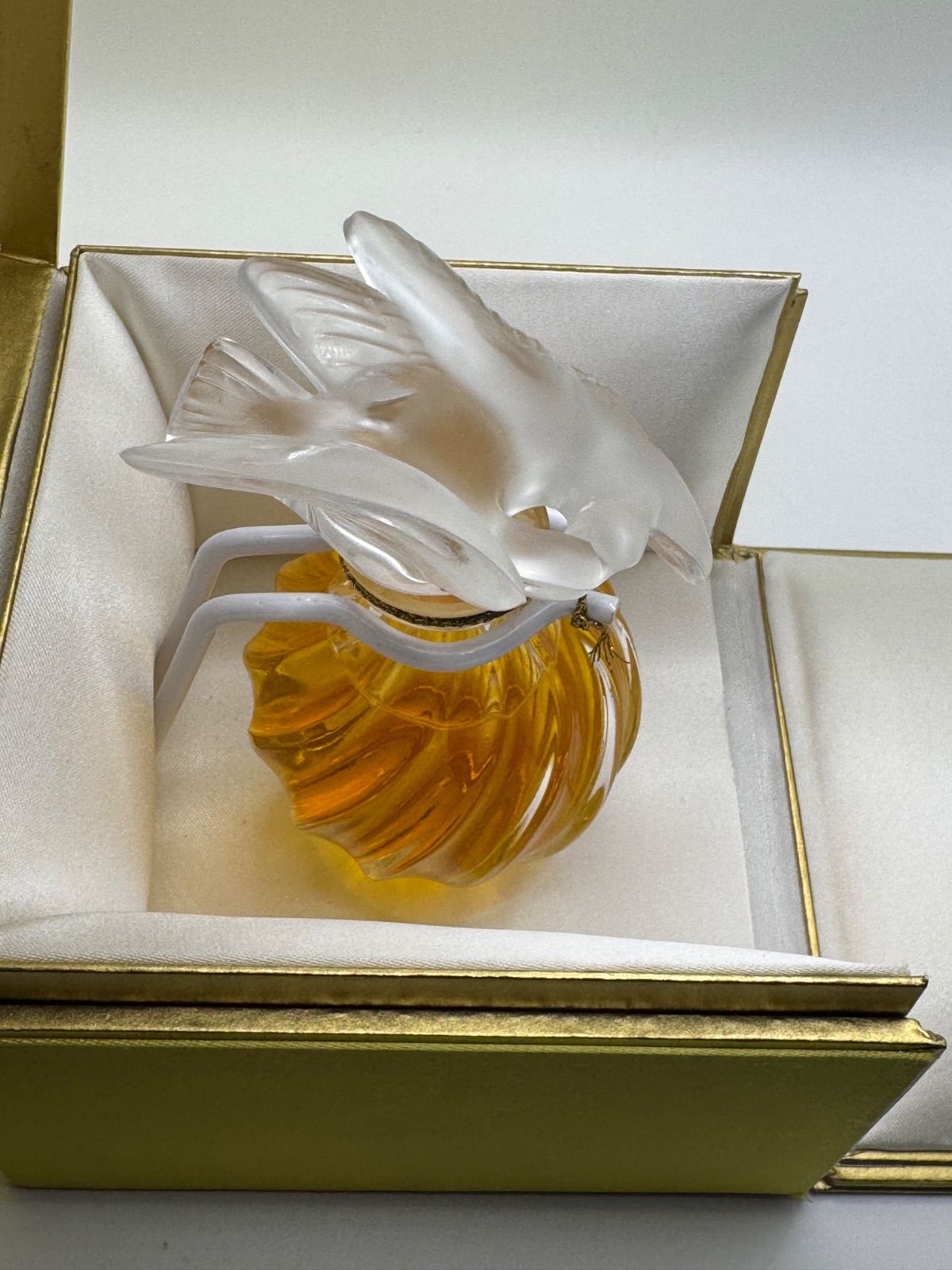 希少 一羽鳩 二羽鳩 NINA RICCI ニナリッチ レールデュダン ラリック