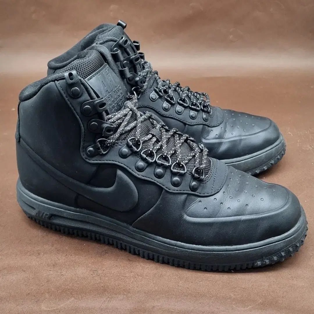 NIKE ナイキ ルナ フォース 1 ダックブーツ 265