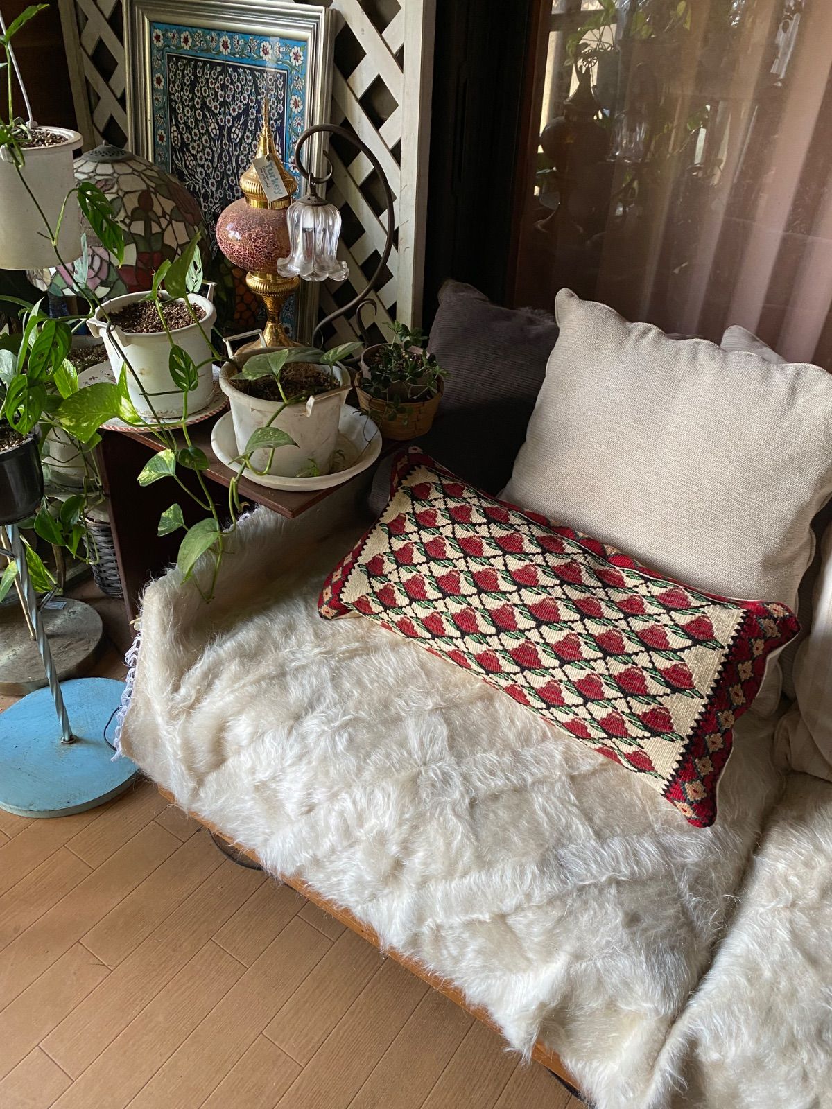 当店オリジナル王族のために織られたセネキリム薔薇柄のヘラティ模様が素敵なクッションカバー使いやすい横長サイズ中身なしで椅子やソファにも