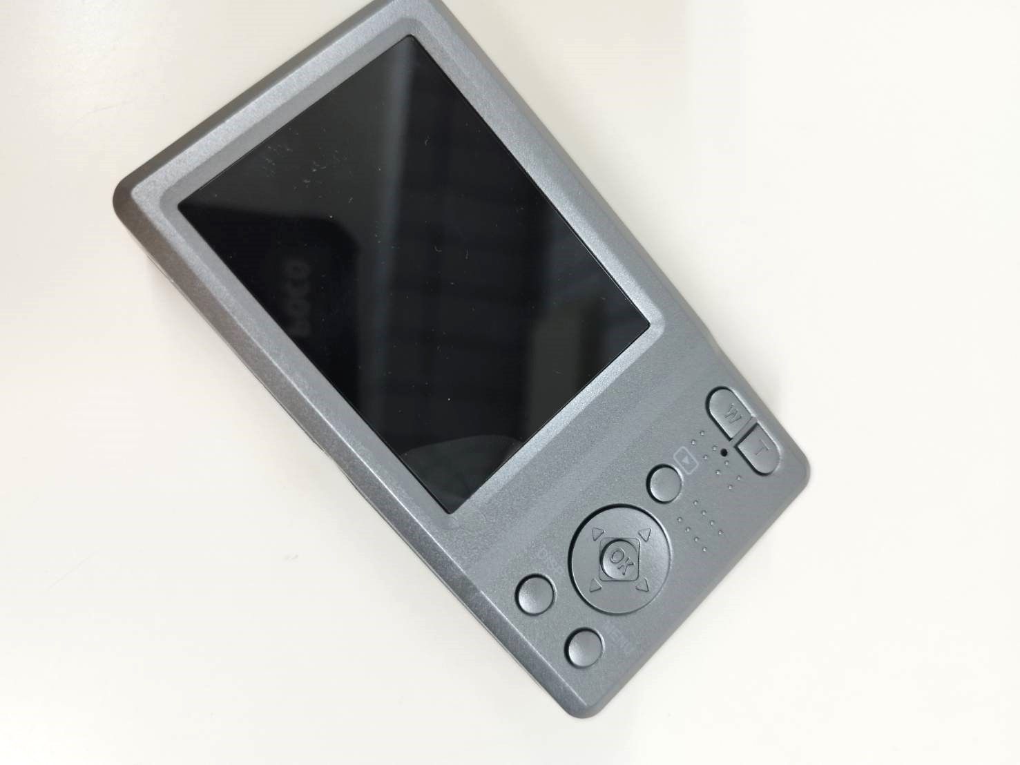 movio デジタルカメラ MAF100 - メルカリ movio デジタルカメラ MAF100 - メルカリ