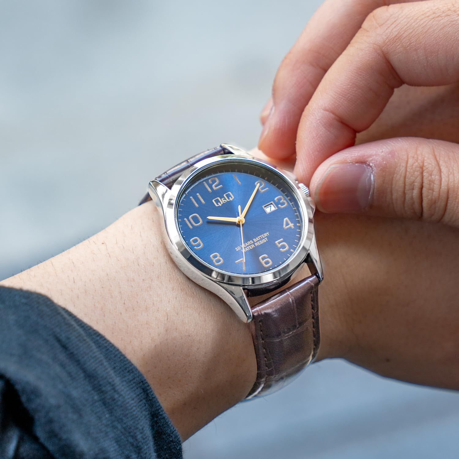 シチズンQ-Q ブラウン