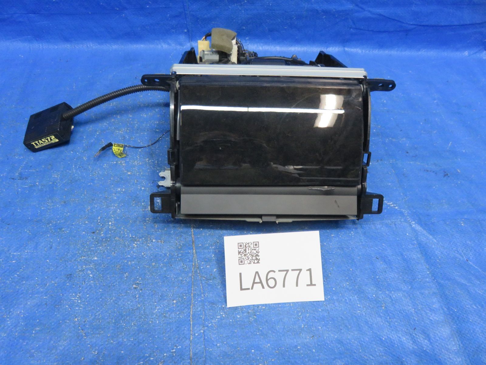 LA6771 レクサス SC430 UZZ40 後期 マルチモニター ナビディスプレイ 黒木目調 開閉式 純正 86111-24170 液晶汚れ