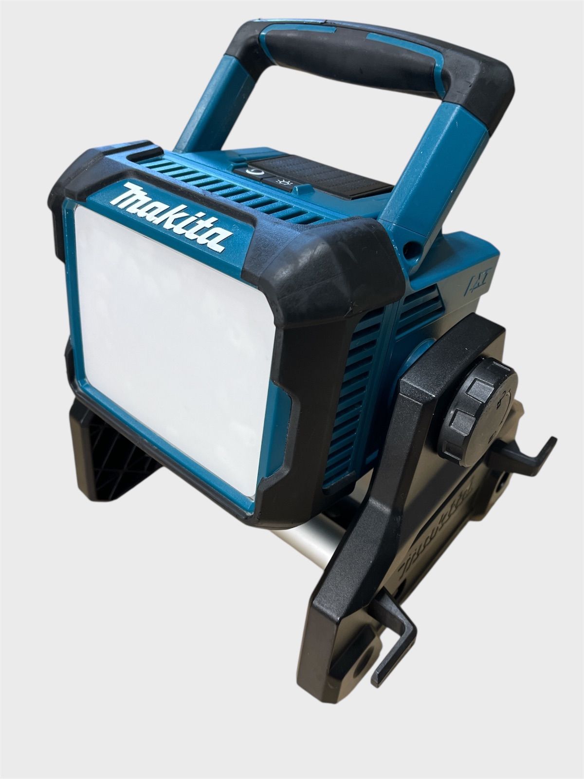 マキタ スタンドライト ML811 バッテリ別売