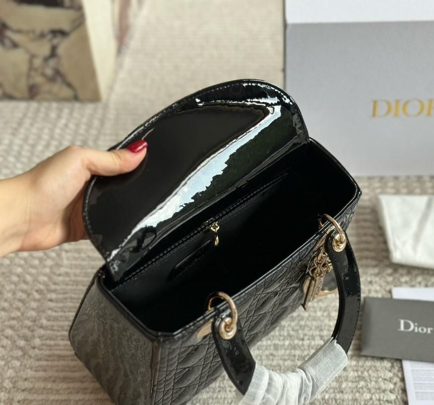 Dior   ディオール    カナージュ パテント バッグ   ハンドバッグ