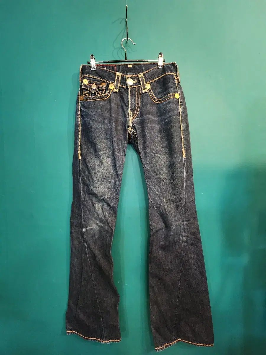 【中古】 温泉旅館・沢野屋 ３/小学館/ありさか邦 中古】 温泉旅館・沢野屋 3 / ありさか 邦 / 小学館