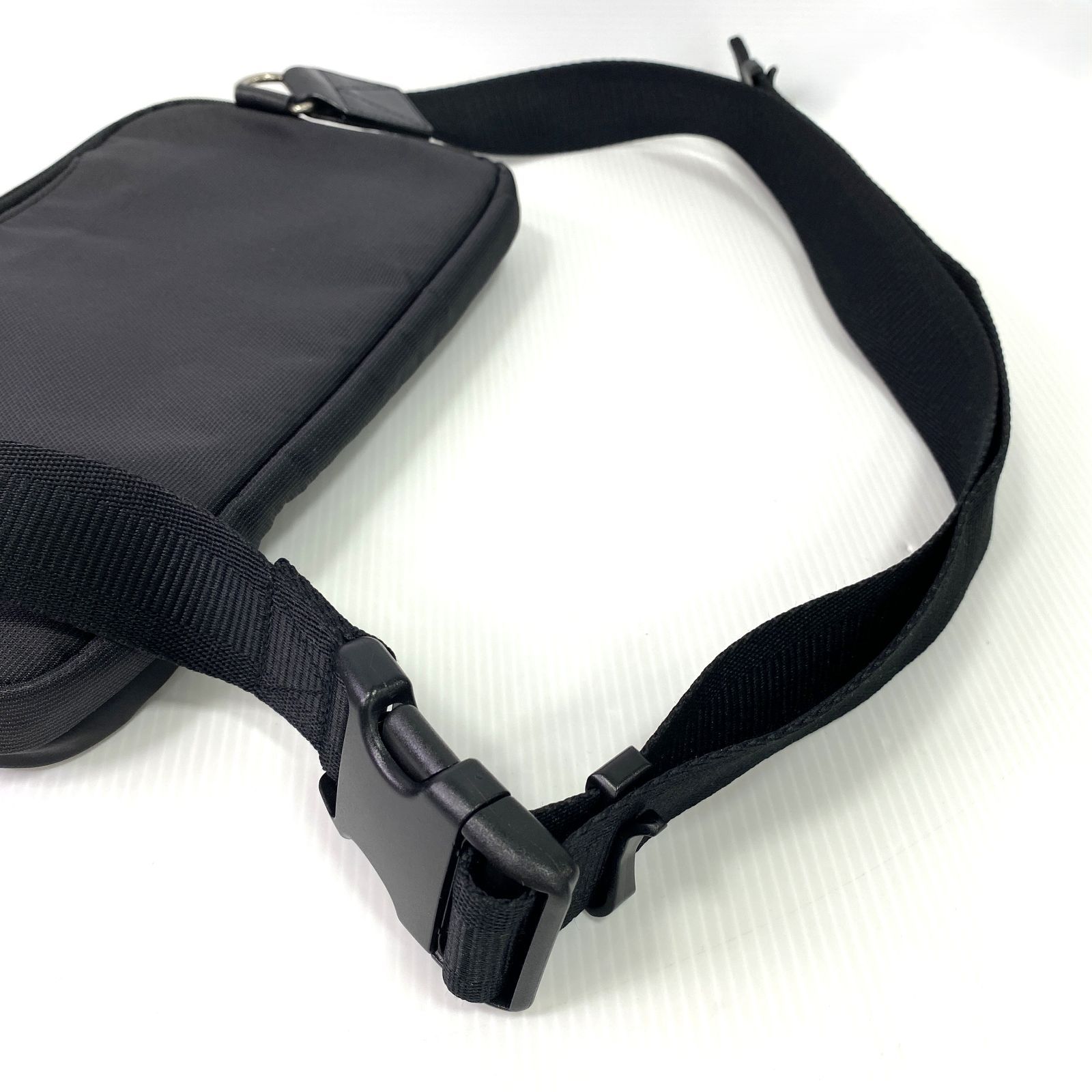 お値下げ！【中古品】TUMI ショルダーバッグ ブラック 29485DO 黒 