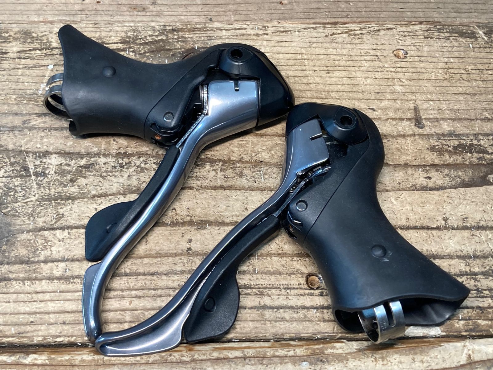 JE523 シマノ SHIMANO 105 ST-5600 STIレバー 左右セット 2x10S