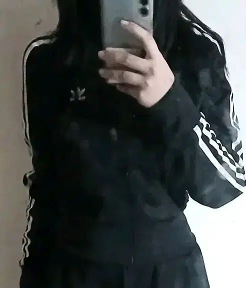 アディダス レディース クロップドジャージ