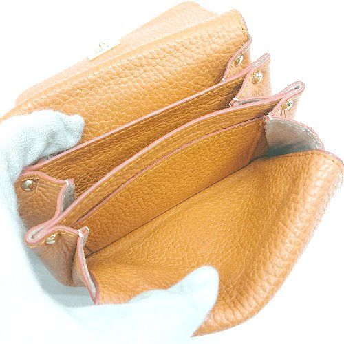 二つ折り財布