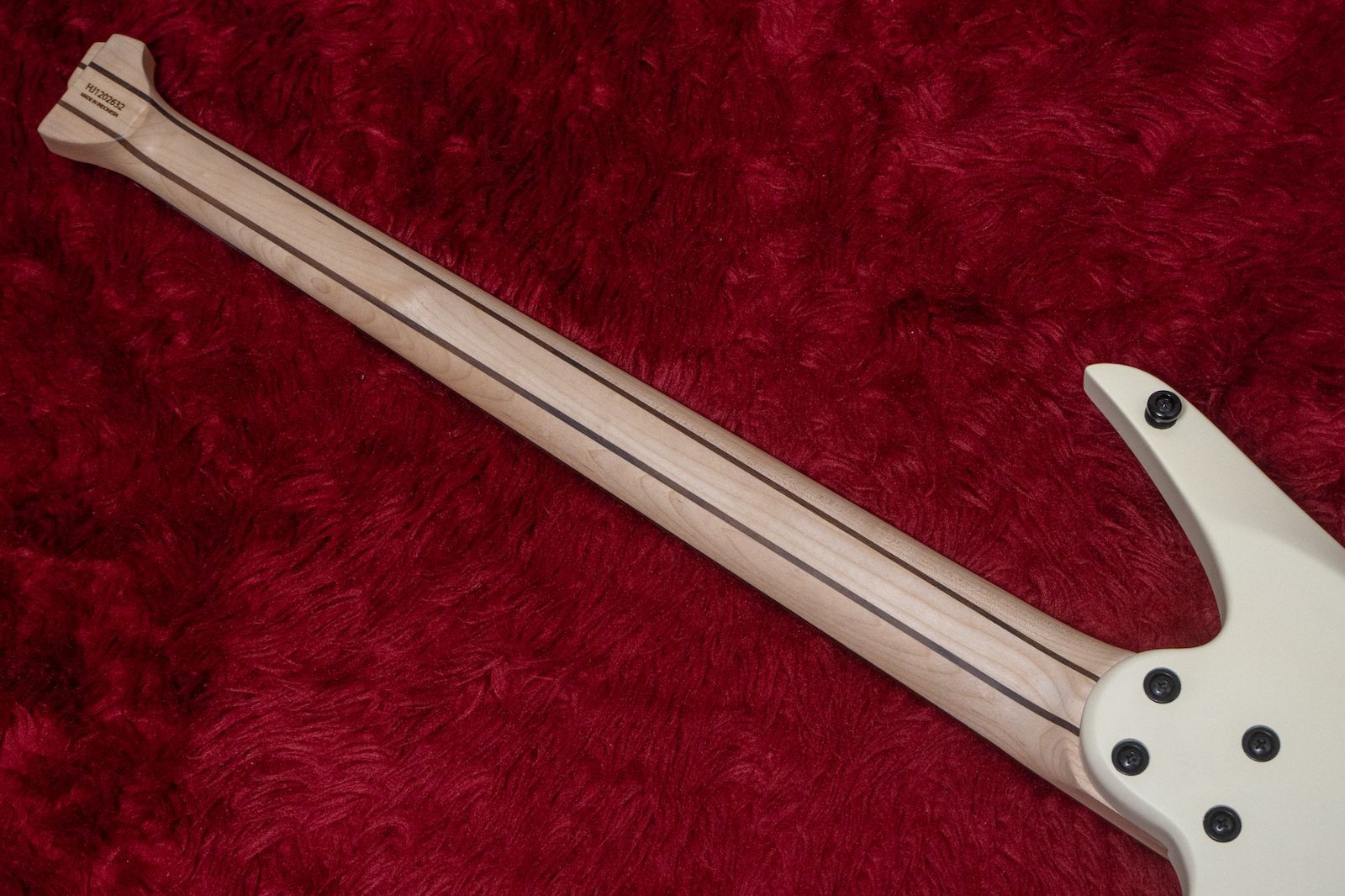new】HEX Guitars / NB300 Ivory - メルカリ