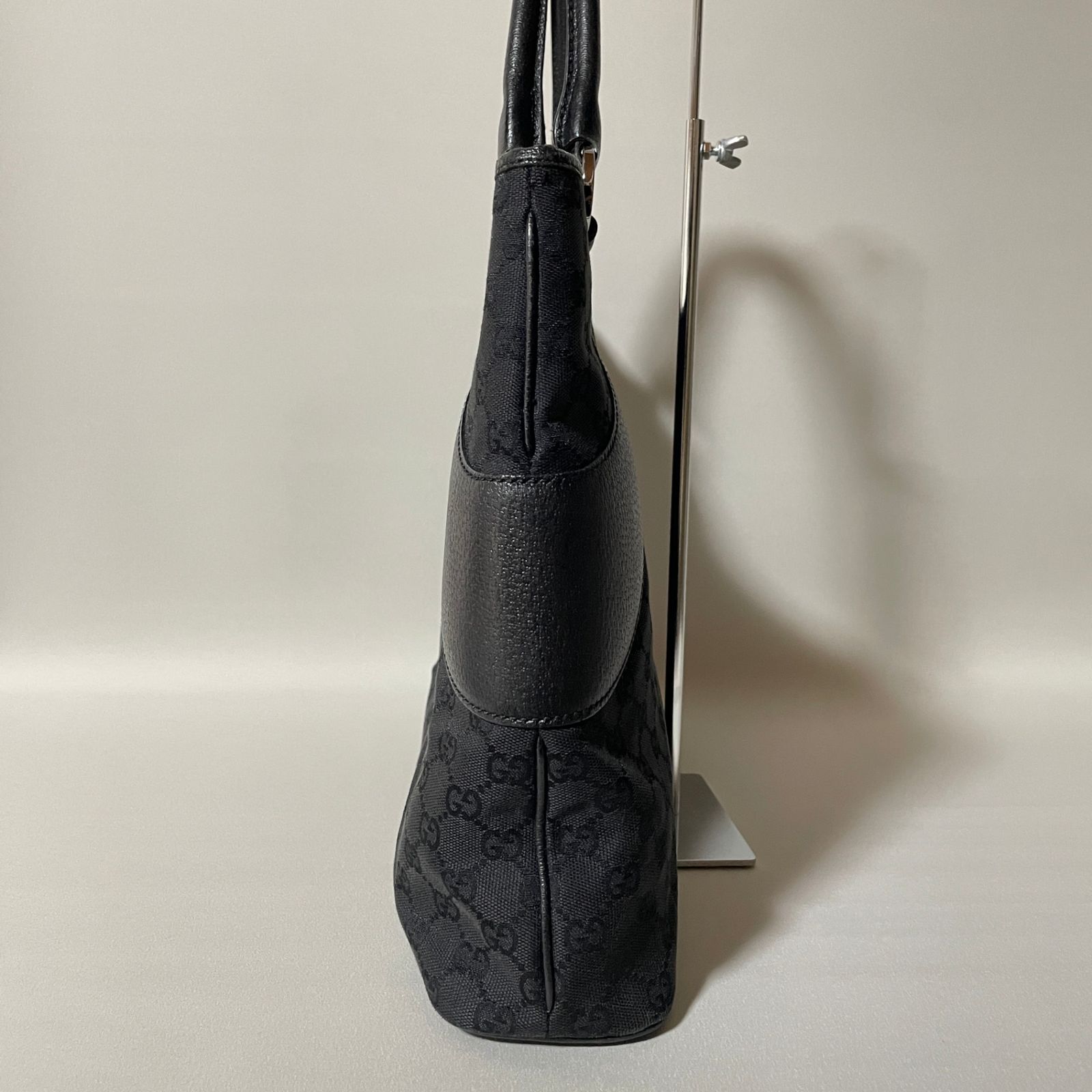 2505-283｜美品｜グッチ GGキャンバス ハンドバッグ ブラック 2505-283｜美品｜グッチ GGキャンバス ハンドバッグ ブラック