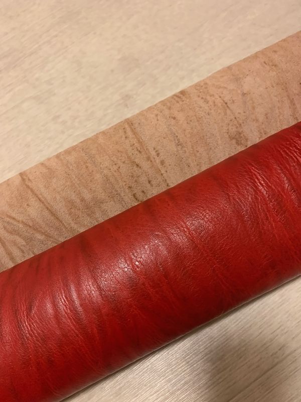 レッド 66ds ヌメ革 牛革 バングラデシュ レザー 絞り加工 はぎれ 一枚革 レザークラフト 革 皮 本革 diy 生地 材料