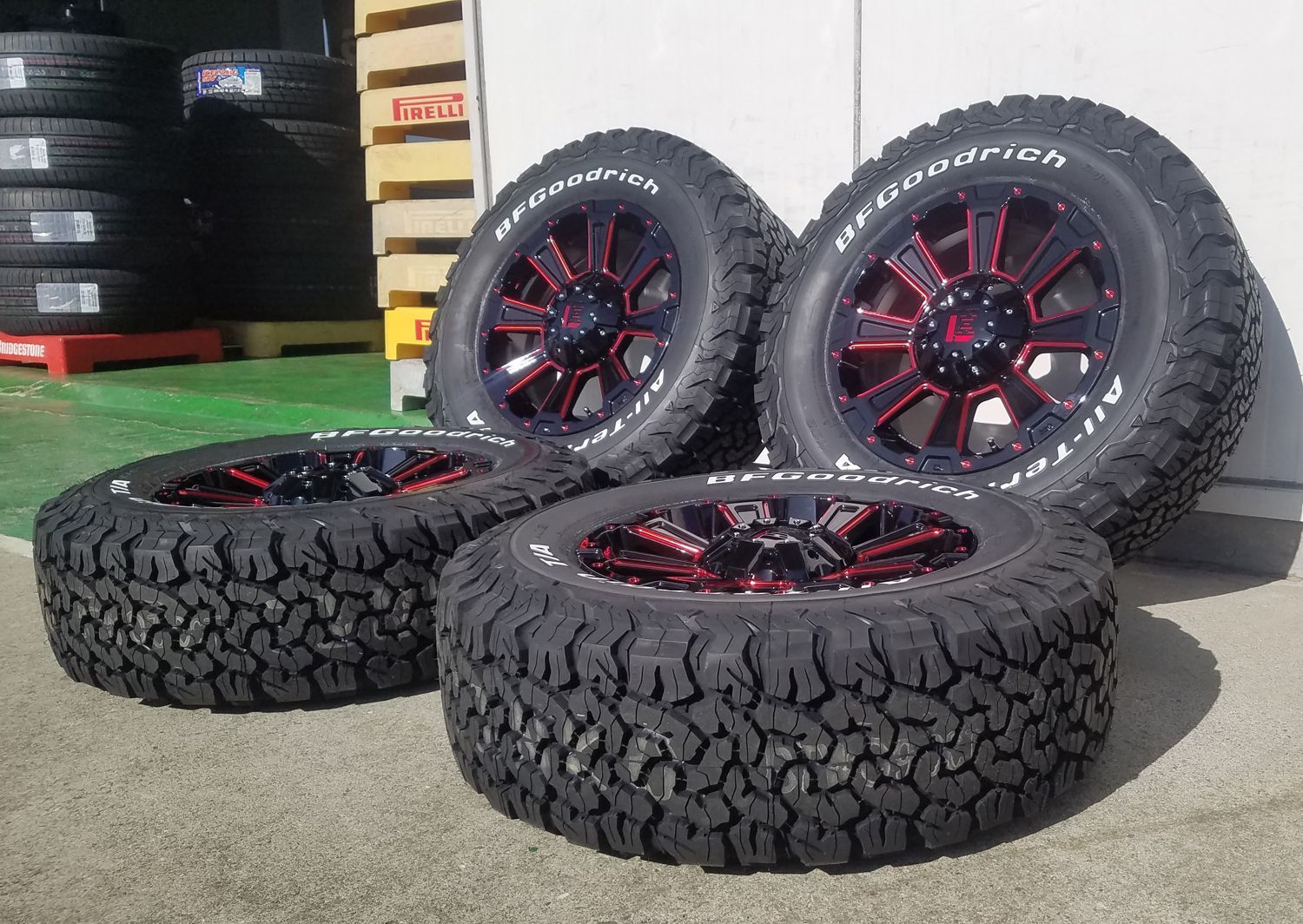 225/70R16 デリカD5 タイヤホイールセット 16インチ - タイヤ/ホイール