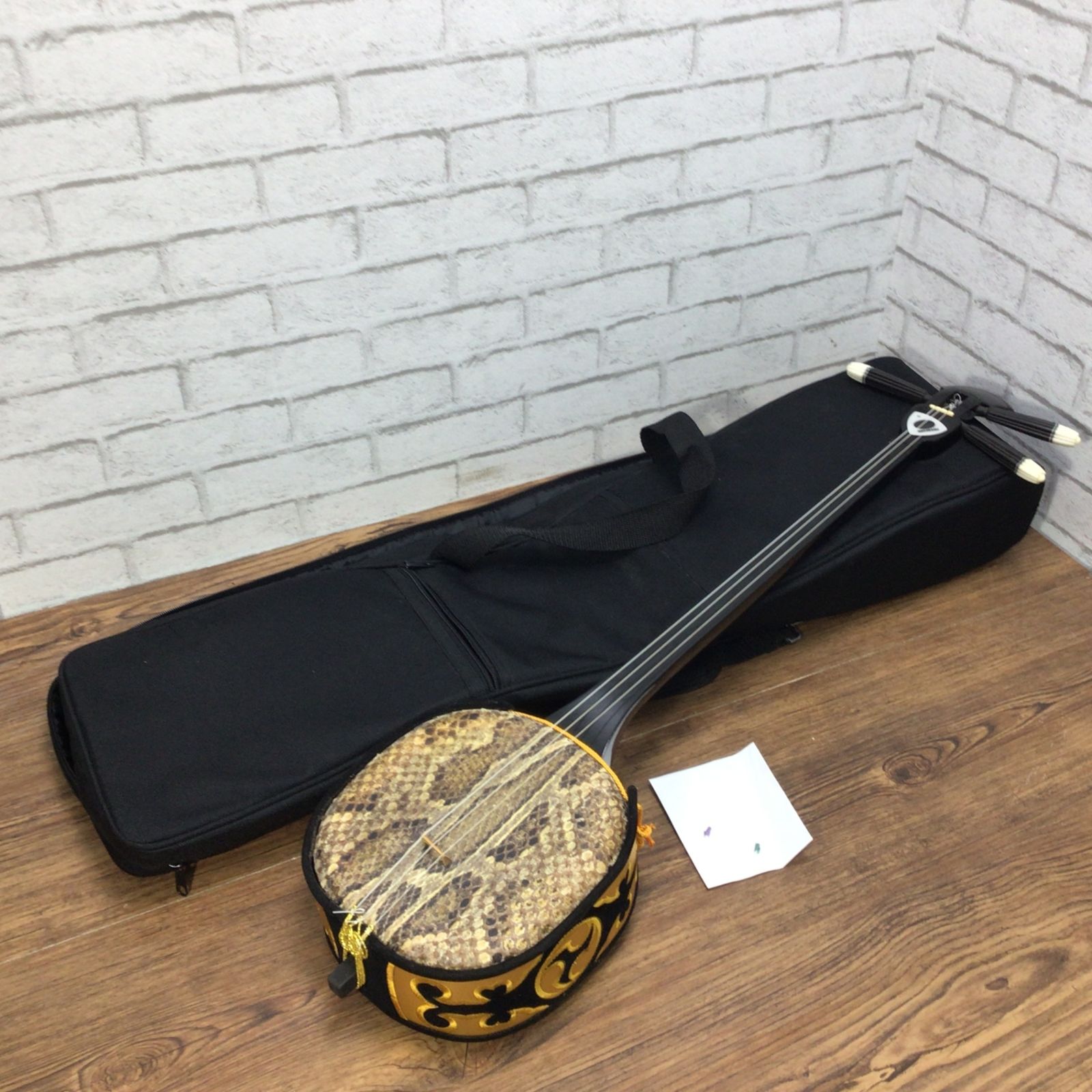 8368 沖縄三線 蛇皮 三味線 和楽器 伝統楽器 天然素材 ソフト