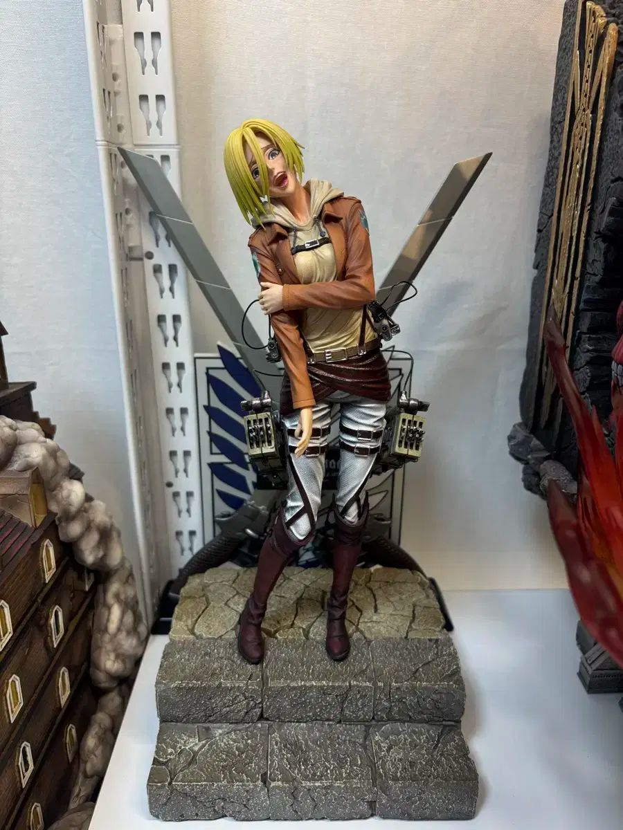 進撃の巨人 yygk アニメ レオンハート レジン フィギュア