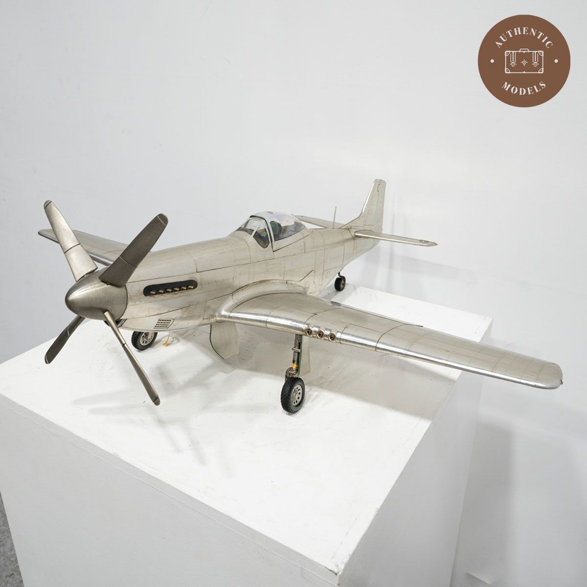 【展示品】AUTHENTIC MODELS オーセンティック モデルズ WWII Mustang WWIIマスタング 模型【配送要確認】