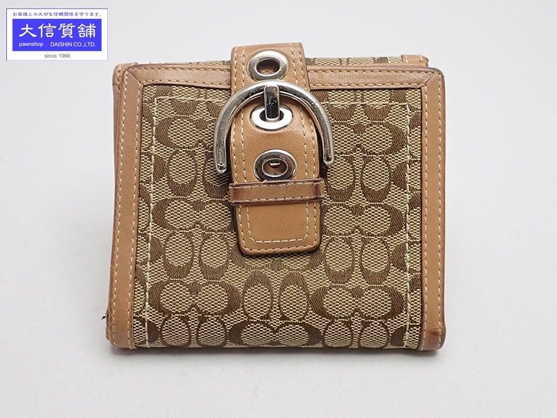 【美品】COACH シグネチャー 二つ折り財布 SOHO風バックル コーチ シグネチャー 二つ折り 財布 バックルモチーフ - メルカリ