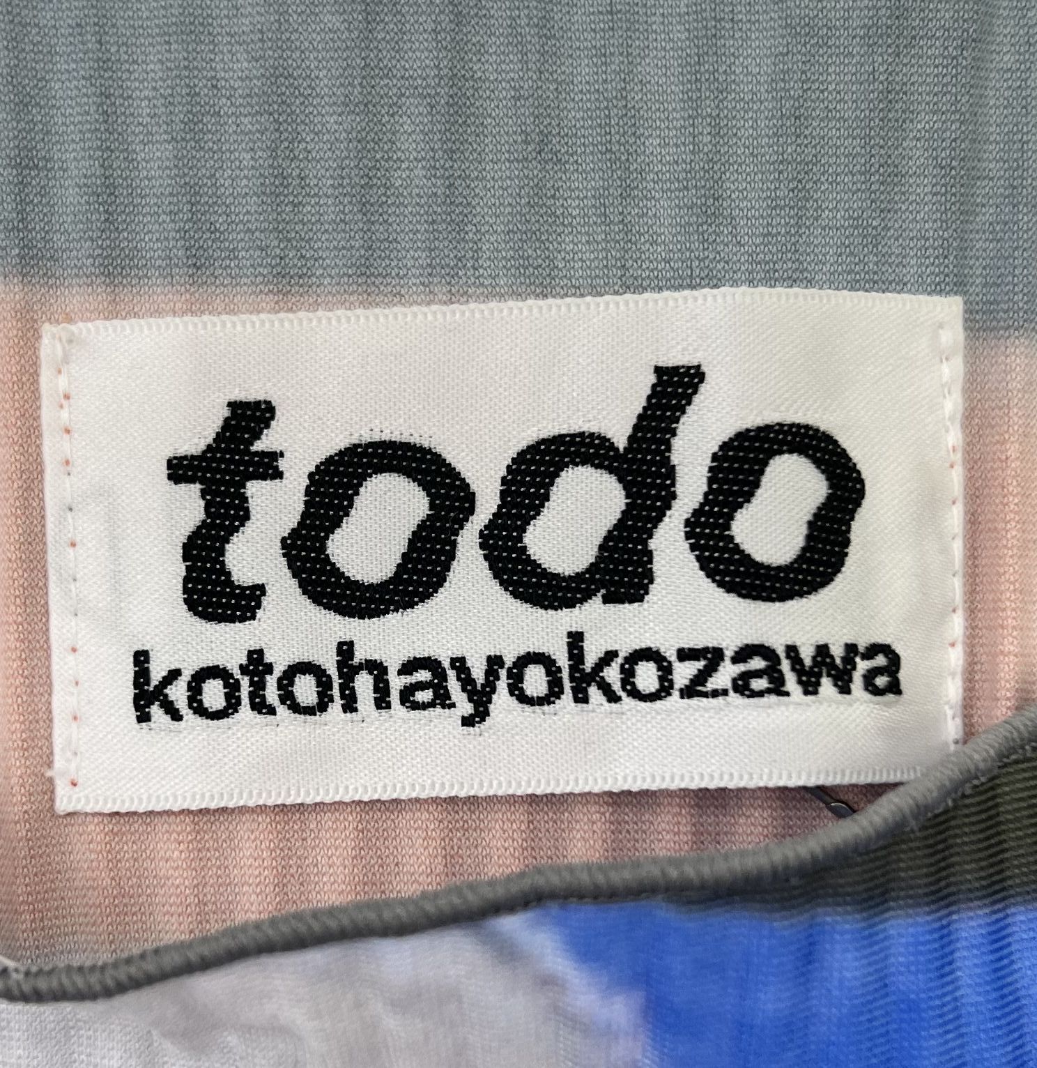 kotohayokozawa グラフィックスリーブトップス kotohayokozawa 