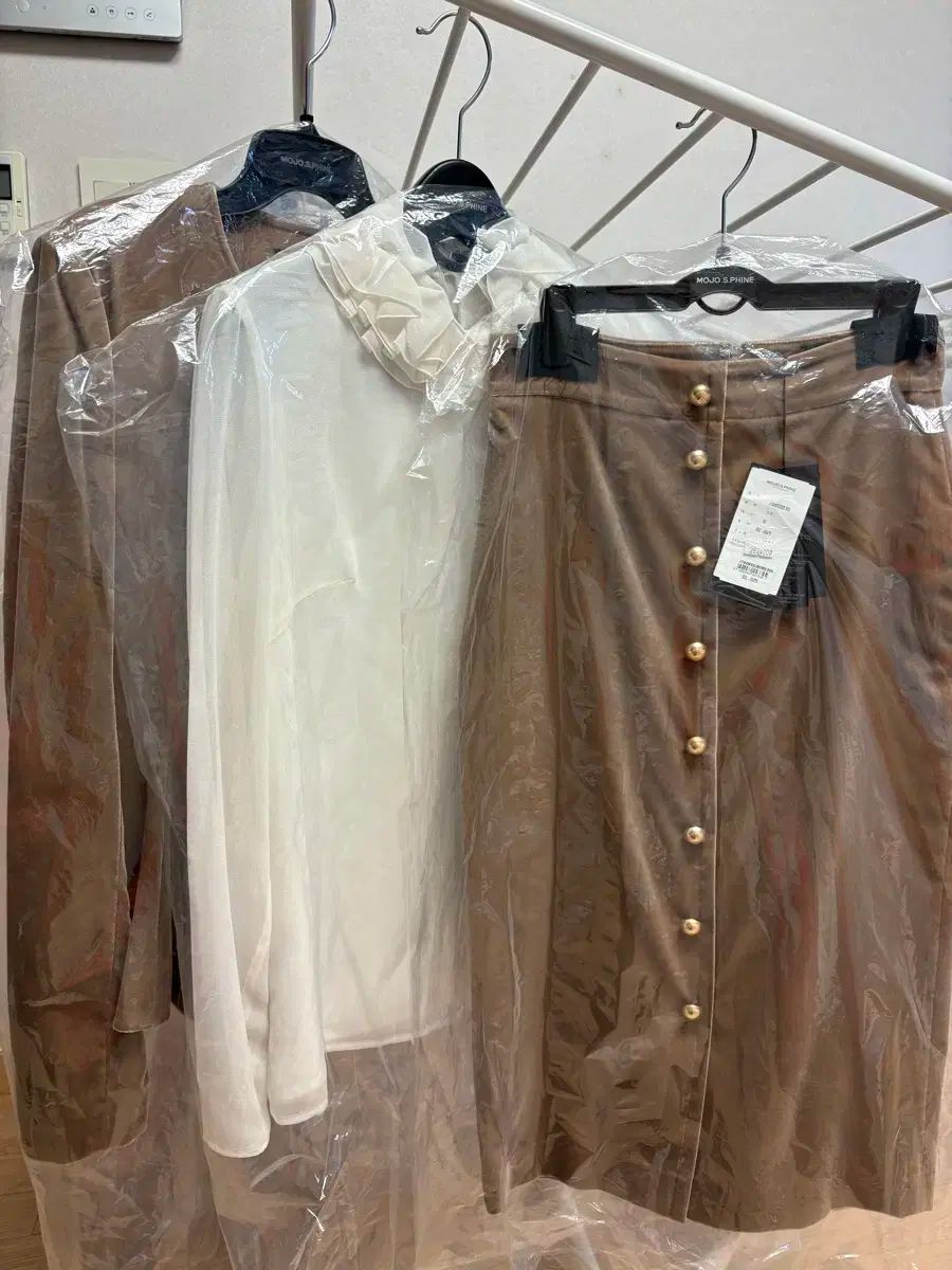 MOJO.S.PHINE モジョエスピン ツアーベルベット スカート セットアップ ブラウスセット