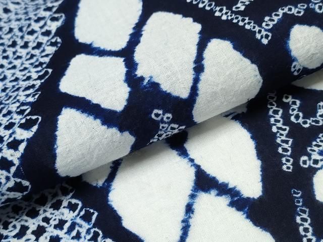 有松鳴海絞り 菱菊唐草文