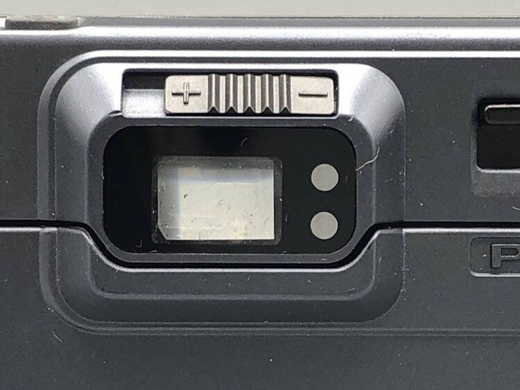 80 コンパクトカメラ