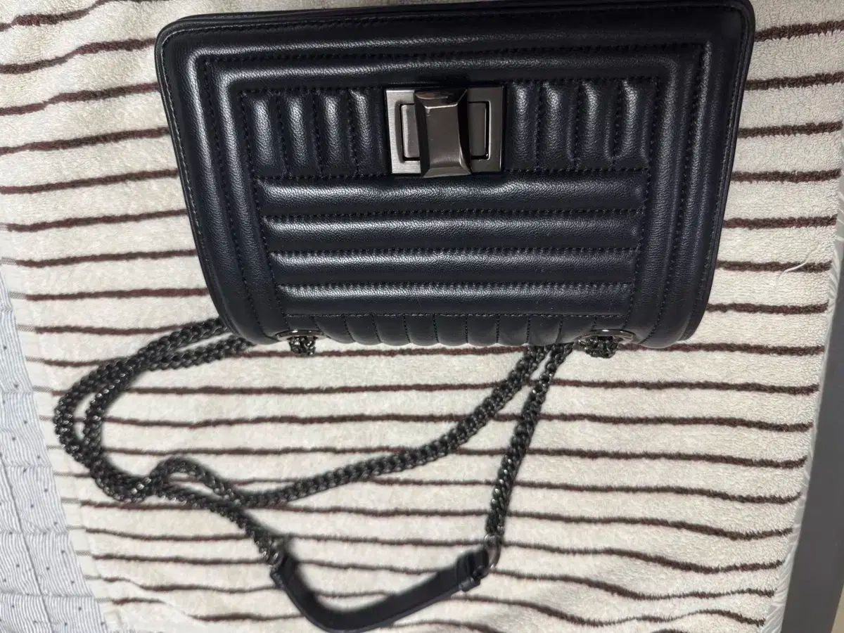 COURONNE リーニア ブラック チェーンバッグ DECORATOM_COM_BR