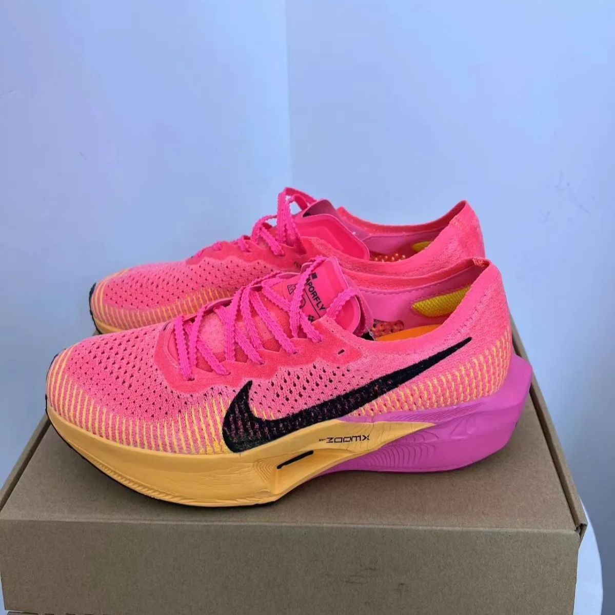 新品未使用 ナイキ Nike Zoom x Vaporfly Next% 3 スニーカー