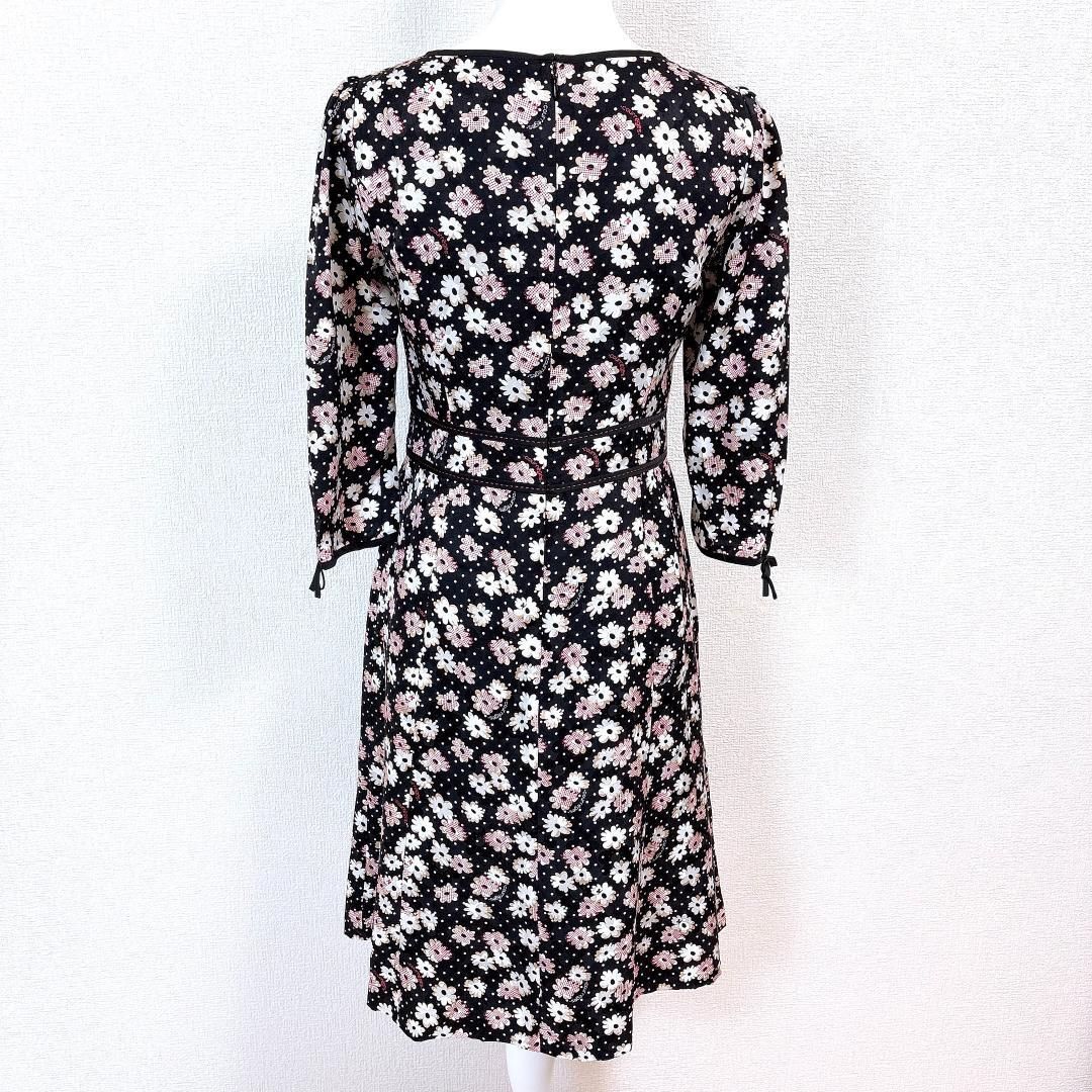 クレージュ 絹100％ ワンピース 38 小花柄ロゴ 膝丈 黒×ピンク×白 WWW_MORNINGWALKER_COM