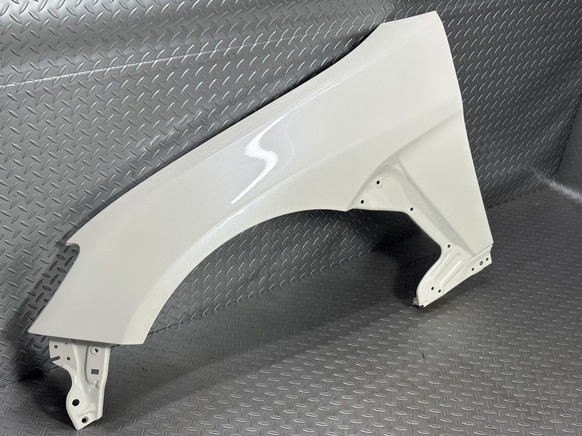 送料無料 新車外し ZN8トヨタGR86|ZD8スバルBRZ 純正 フェンダー左 白|K1X|クリスタルホワイトパール 25080013