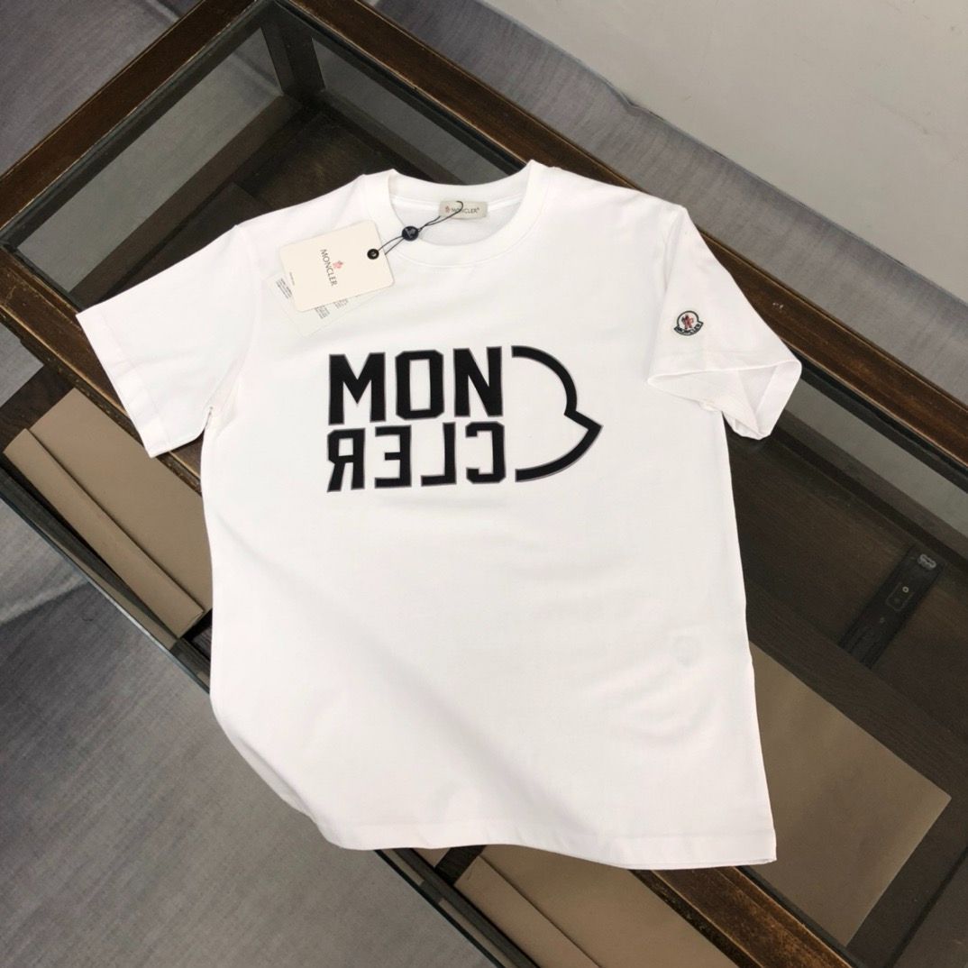 Moncler 24新しい上着の半袖です