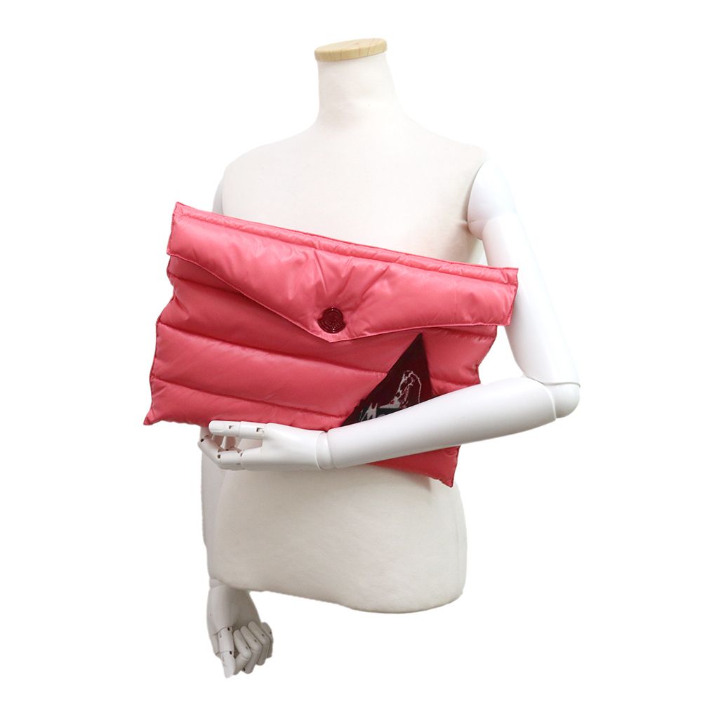 美品 モンクレール BUSTA PIUMINO ナイロン ダウン クラッチバッグ MONCLER （未使用 展示品）モンクレール クラッチバッグ