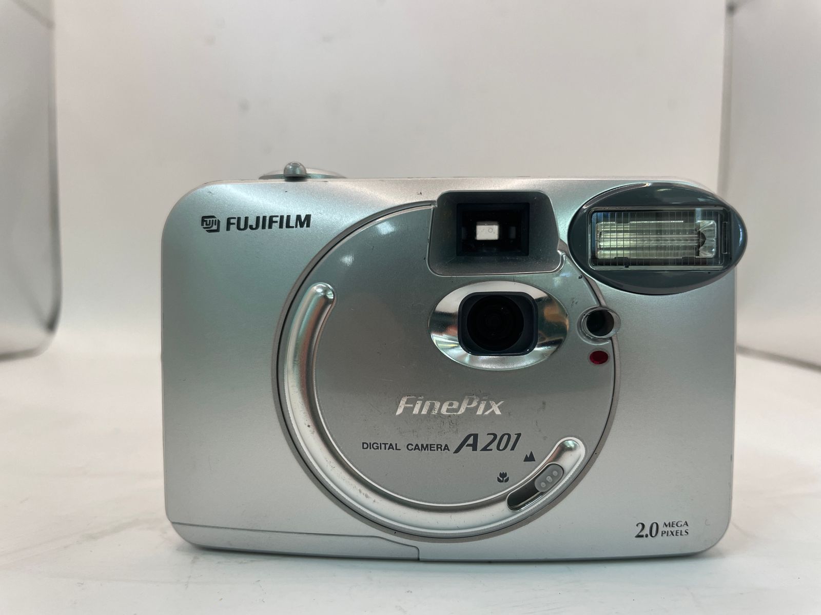 ジャンク品 FUJIFILM A201 カメラ コンパクトデジタルカメラ 0014