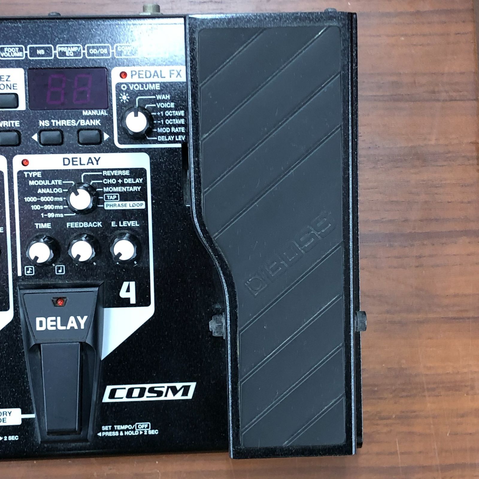 BOSS ME-70 マルチエフェクター（アダプター付き）