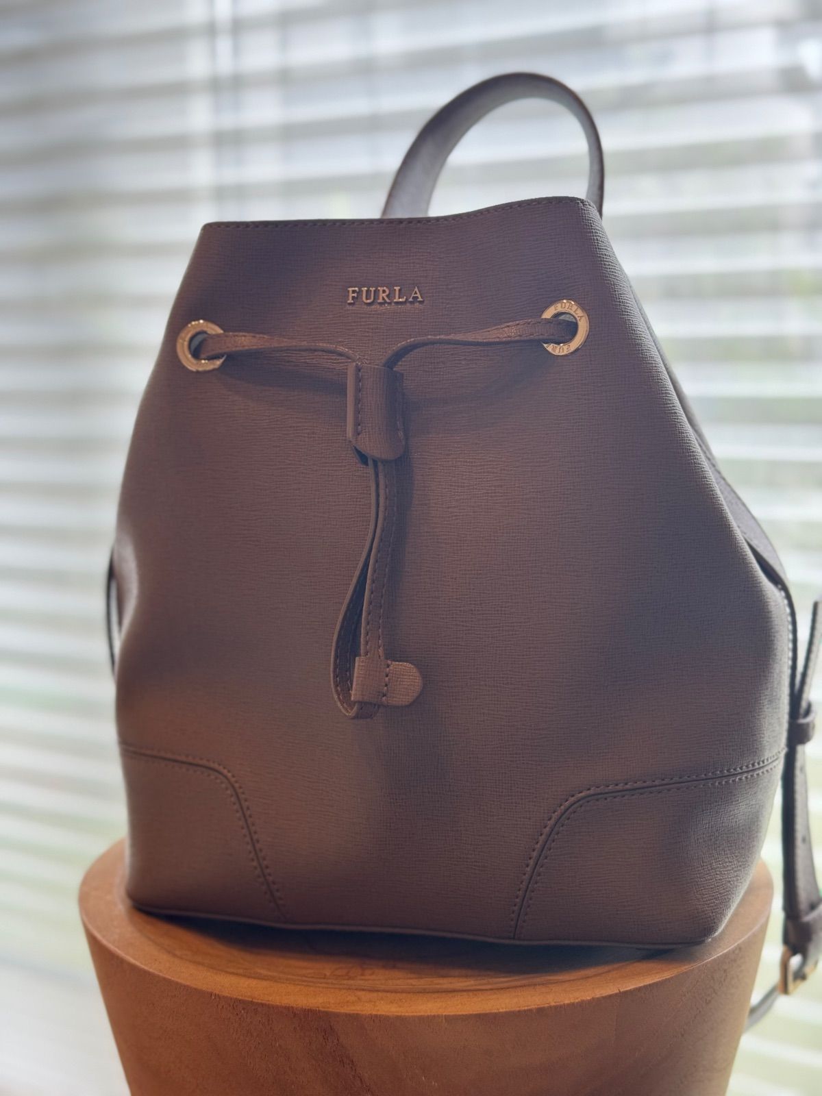 FURLA フルラ ステイシー グレージュ 巾着 ショルダーバッグ 2way