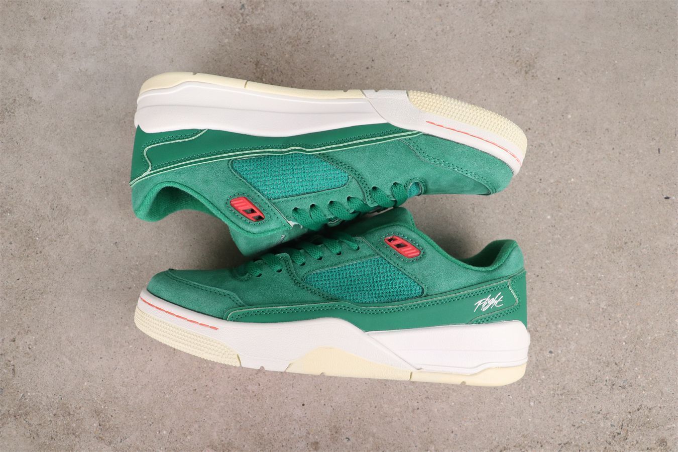 4 ペコリードグリーン