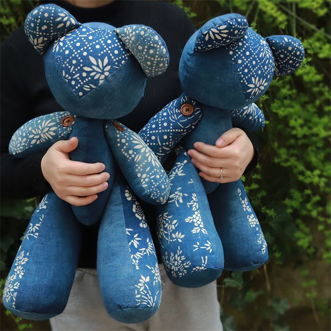 手作りハンドメイド藍染古布リメイク花熊ぬいぐるみ 手作りハンドメイド藍染古布リメイク花熊ぬいぐるみ