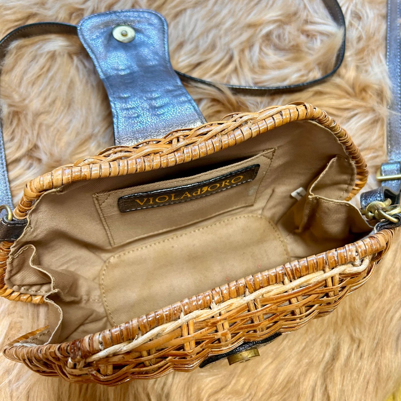 VIOLA d'ORO ヴィオラドーロ ラタン ショルダーバッグ オシャレ