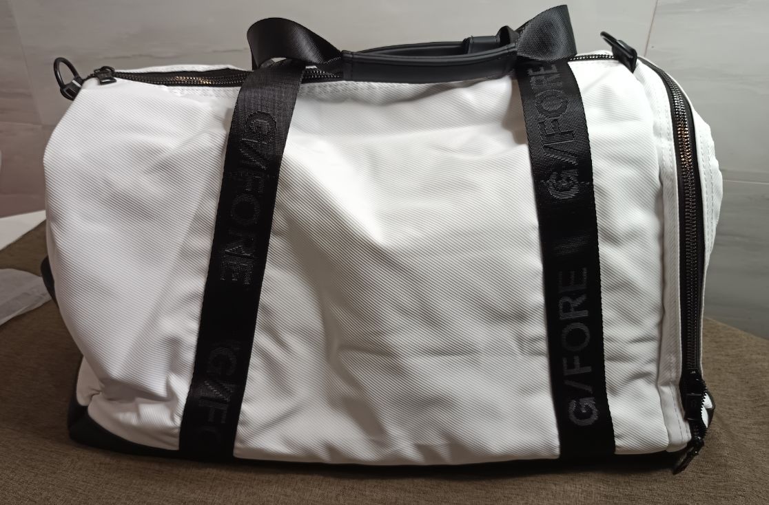 G/FORE トートバッグ＋シューズケース秋冬新作☘️ 独立収納 防水大容量美品 G/FORE トートバッグ＋シューズケース秋冬新作☘️ 独立収納 防水 大容量