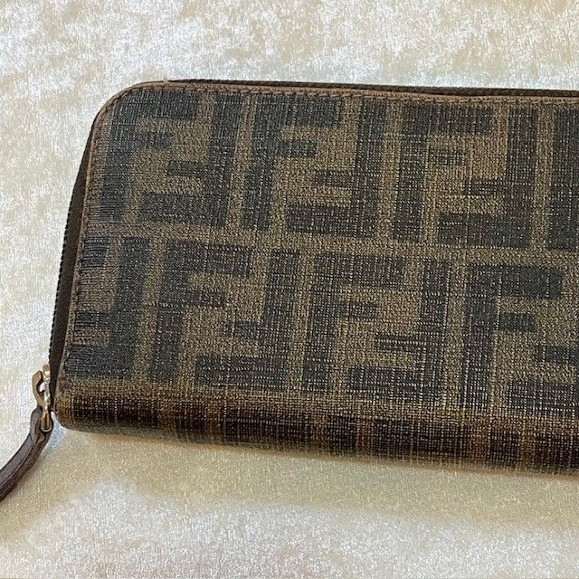 FENDI フェンディ FENDI ズッカ ラウンドファスナー 長財布 ズッカ柄