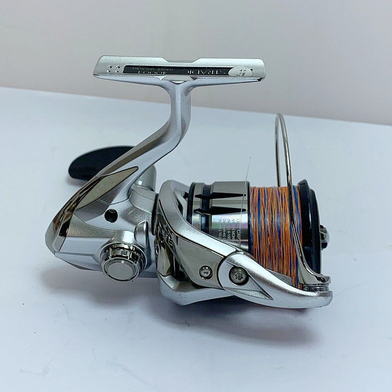SHIMANO - 19ストラディック4000番 SHIMANO シマノ 19ストラディック 4000 スピニングリール 箱付