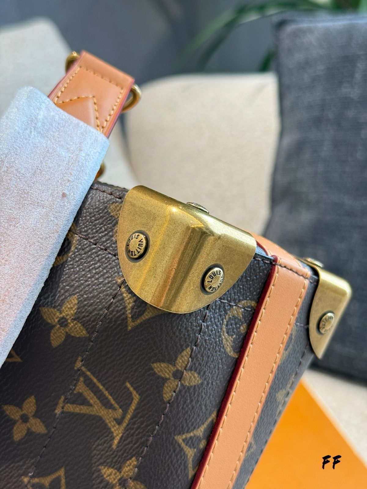 LOUIS VUITTON 2025年新作 ソウルトランク ブラックレザー 29cm