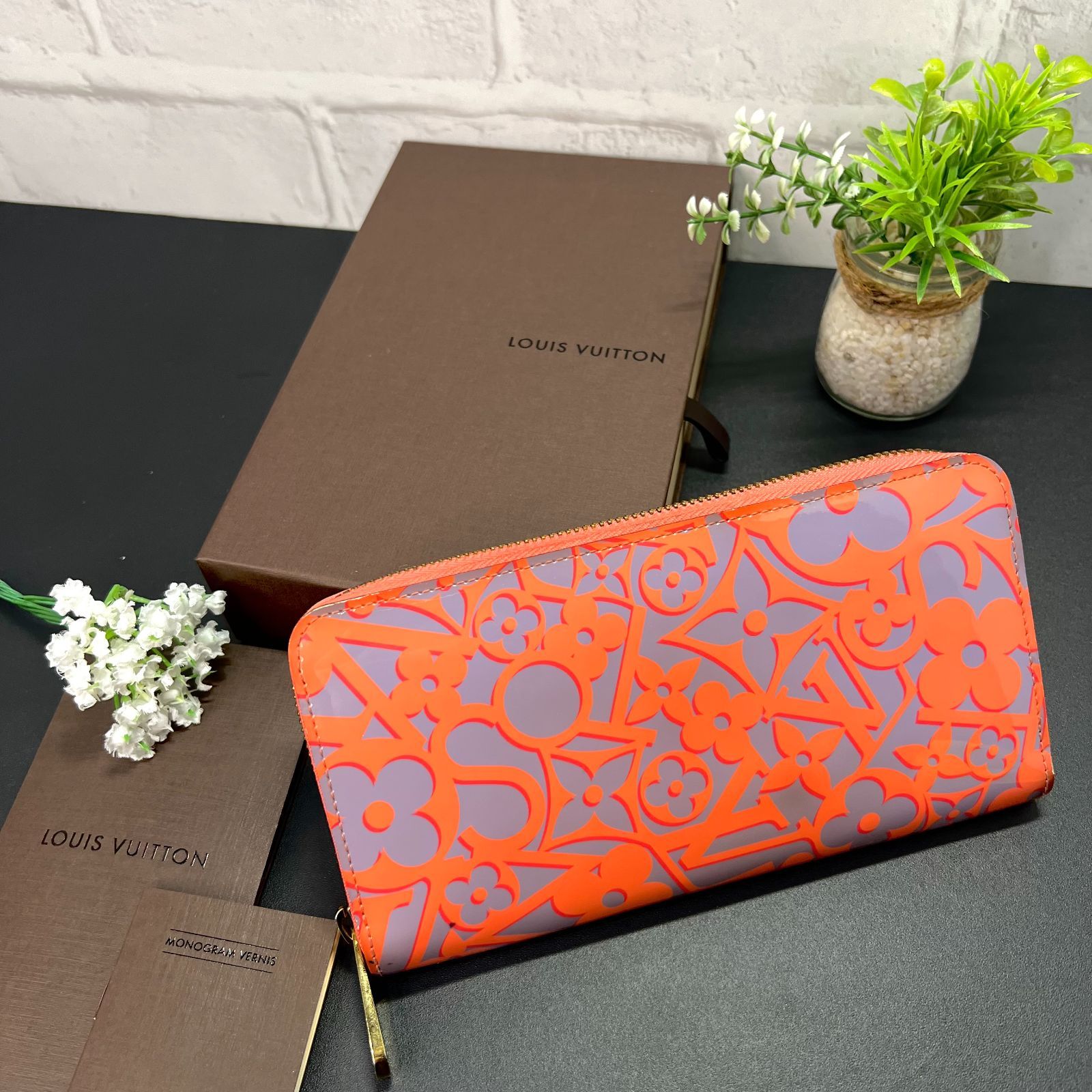 LOUIS VUITTON／ルイヴィトン M90124 ヴェルニ スイートモノグラム 