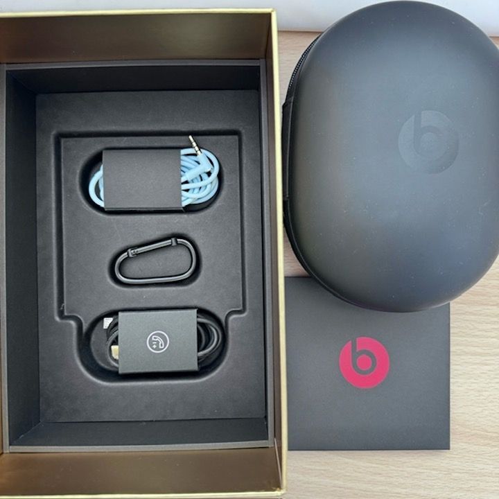 beats by dr.dre Studio3 Wireless オーバーイヤーヘッドフォン