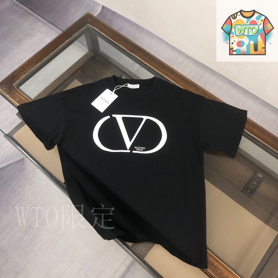 【FW25】VALENTINO フロントロゴTシャツ Valentino Tシャツ - Black | FWRD