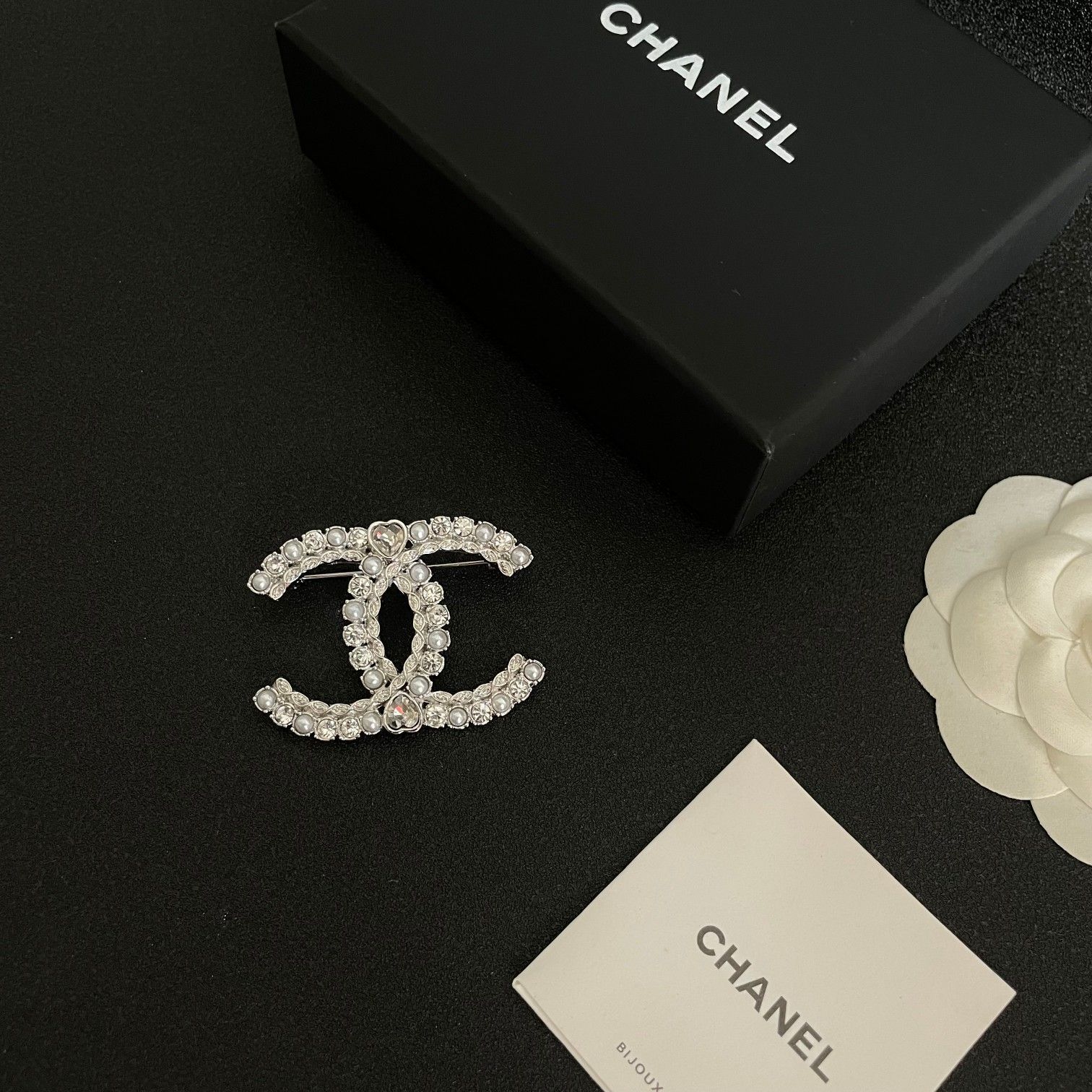 最終値下げ！CHANEL 新品未使用 限定♪オシャレなオールブラックCHANEL ミニチェーンクラッチ