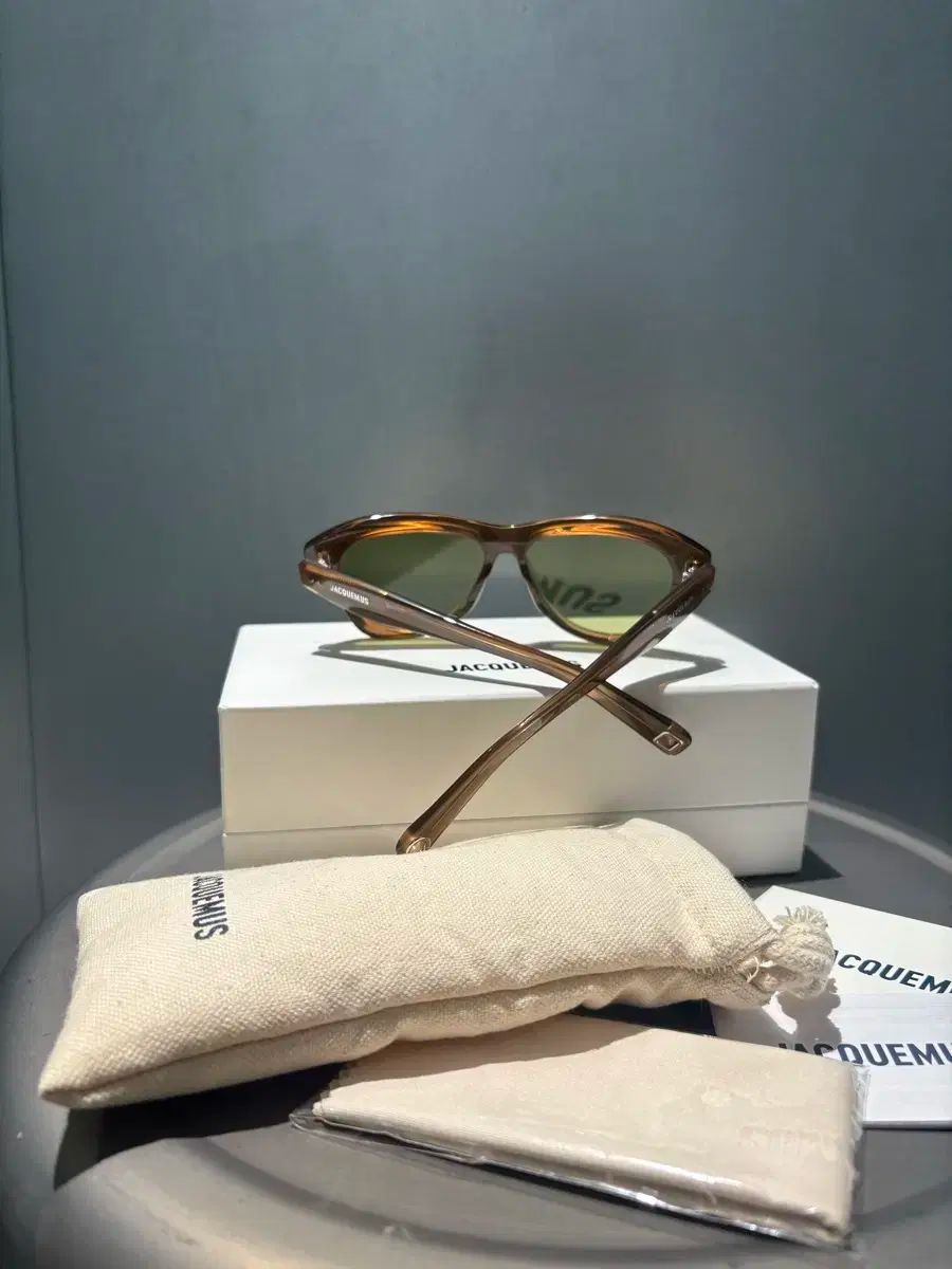 新品 JACQUEMUS Jacquemus（ジャックムス) サングラス/ ジェニー